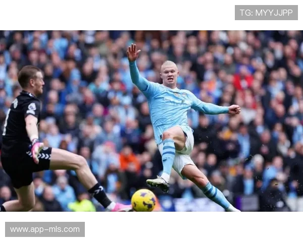曼城主场2-0轻取埃弗顿，稳坐积分榜次席